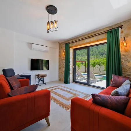 Kizilbella 2, Lueks Havuzlu Korunakli Tas Fethiye